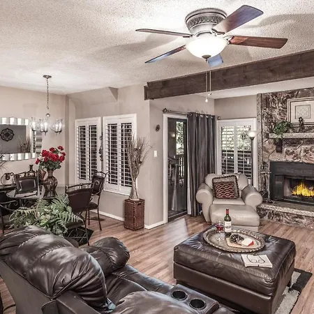 Pinon Park B2 Apartment